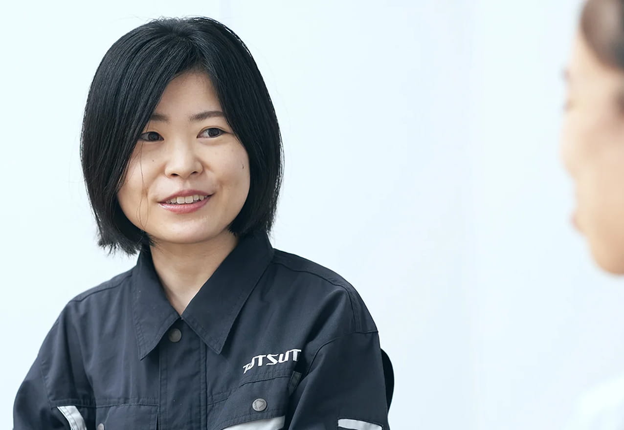 Mさんに語り掛けるTさん