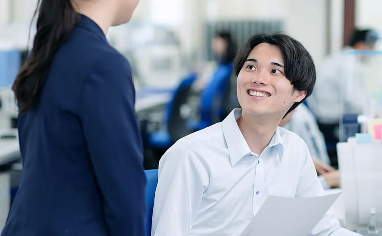 営業職で働く人の声はこちら